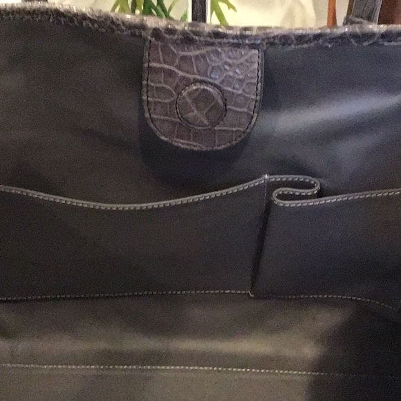 Absolutely impeccable Crocodile skin purse designed by artisan,made in Thailand💞 - Picture 5 of 10